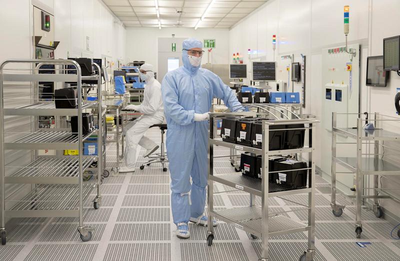 Phòng sạch trong phòng thí nghiệm giúp duy trì môi trường sạch và không nhiễm bẩn ảnh hưởng đến kết quả nghiên cứu