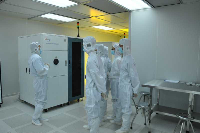 quan-ao-phong-sach Quần áo phòng sạch góp phần tăng hiệu suất làm việc và chất lượng sản phẩm