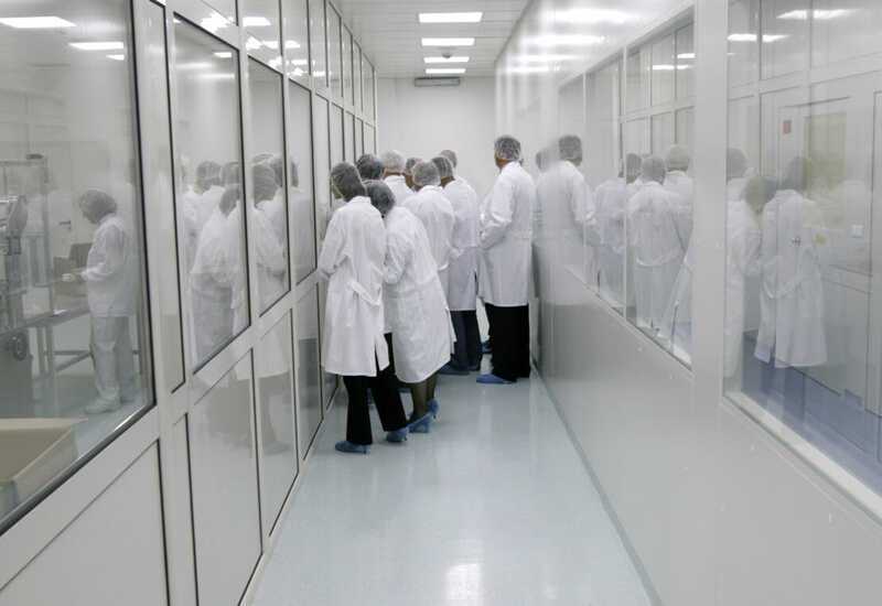 quan-ao-phong-sach Quần áo phòng sạch cần phù hợp với kích thước và vóc dáng của người mặc