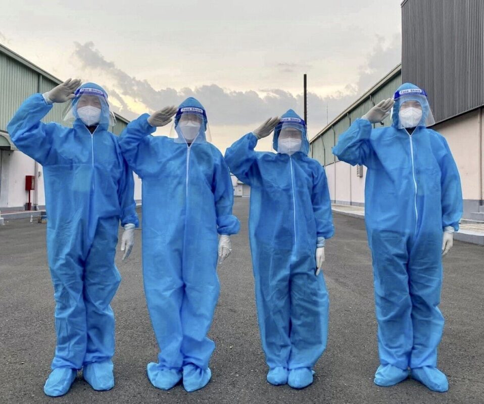 Quần áo bảo hộ y tế tiếng anh