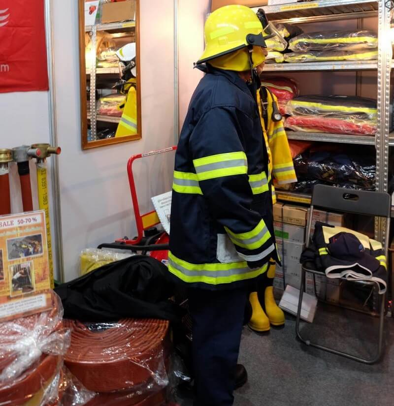 quan-ao-bao-ho-PCCC Thiết kế của quần áo bảo hộ PCCC