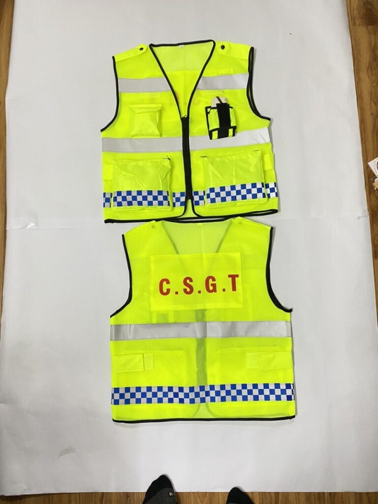 Sử dụng áo phản quang giúp cảnh sát giao thông làm việc hiệu quả hơn