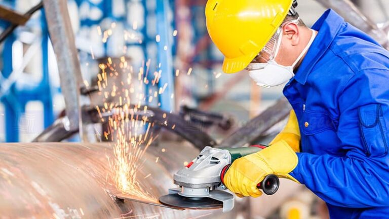 Đồng phục công nhân cơ khí góp phần quảng bá hình ảnh doanh nghiệp