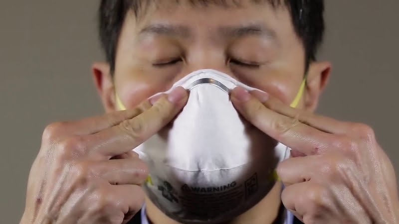 Khẩu trang bảo hộ giúp ngăn chặn các tác nhân gây hại xâm nhập vào đường hô hấp