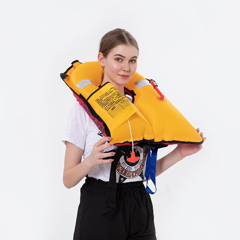 Áo phao cứu sinh tự thổi được sử dụng để cứu hộ, cứu sinh trong các tình huống khẩn cấp