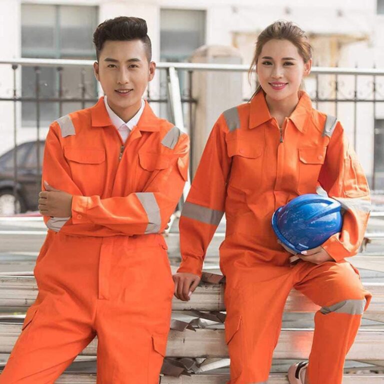 Mỗi ngành nghề sẽ có các loại quần áo bảo hộ lao động chuyên biệt