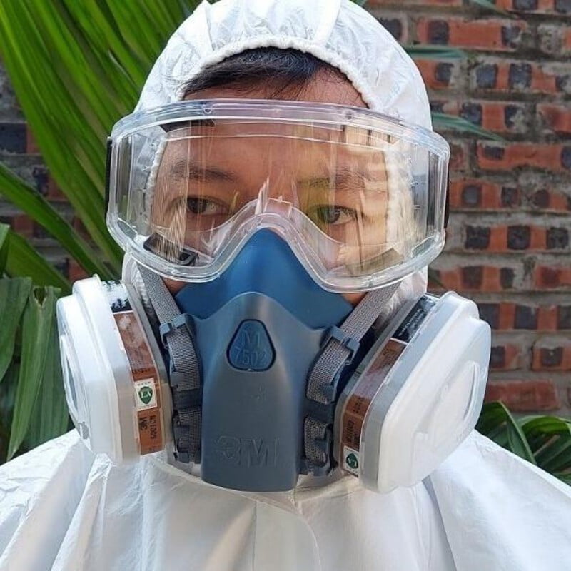 Kính bảo hộ phun thuốc trừ sâu giúp bảo vệ mắt khỏi các hạt, bọt và chất lỏng độc hại