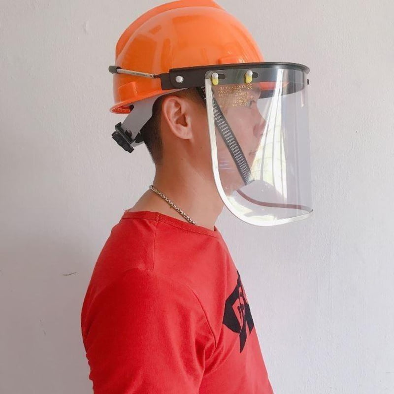 Mũ bảo hộ có kính giúp người đeo không cần phải đeo cả mũ và kính bảo hộ riêng lẻ