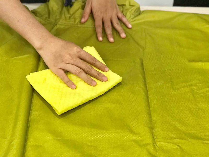 cách dán áo mưa bị rách