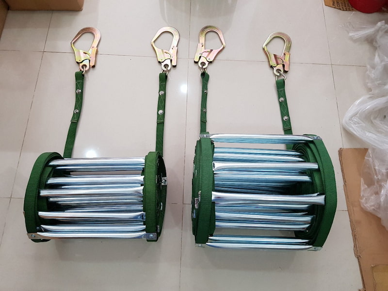 cách sử dụng thang dây thoát hiểm